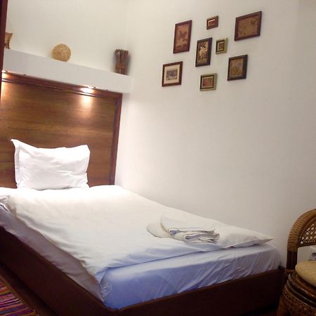 Guest Rooms Maria Luiza Warna Zewnętrze zdjęcie