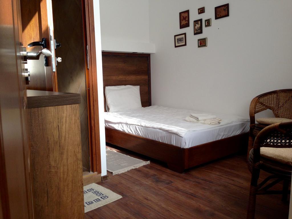 Guest Rooms Maria Luiza Warna Zewnętrze zdjęcie